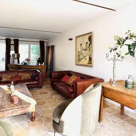 Maison De Famille Chaleureuse Et Elegante Villa